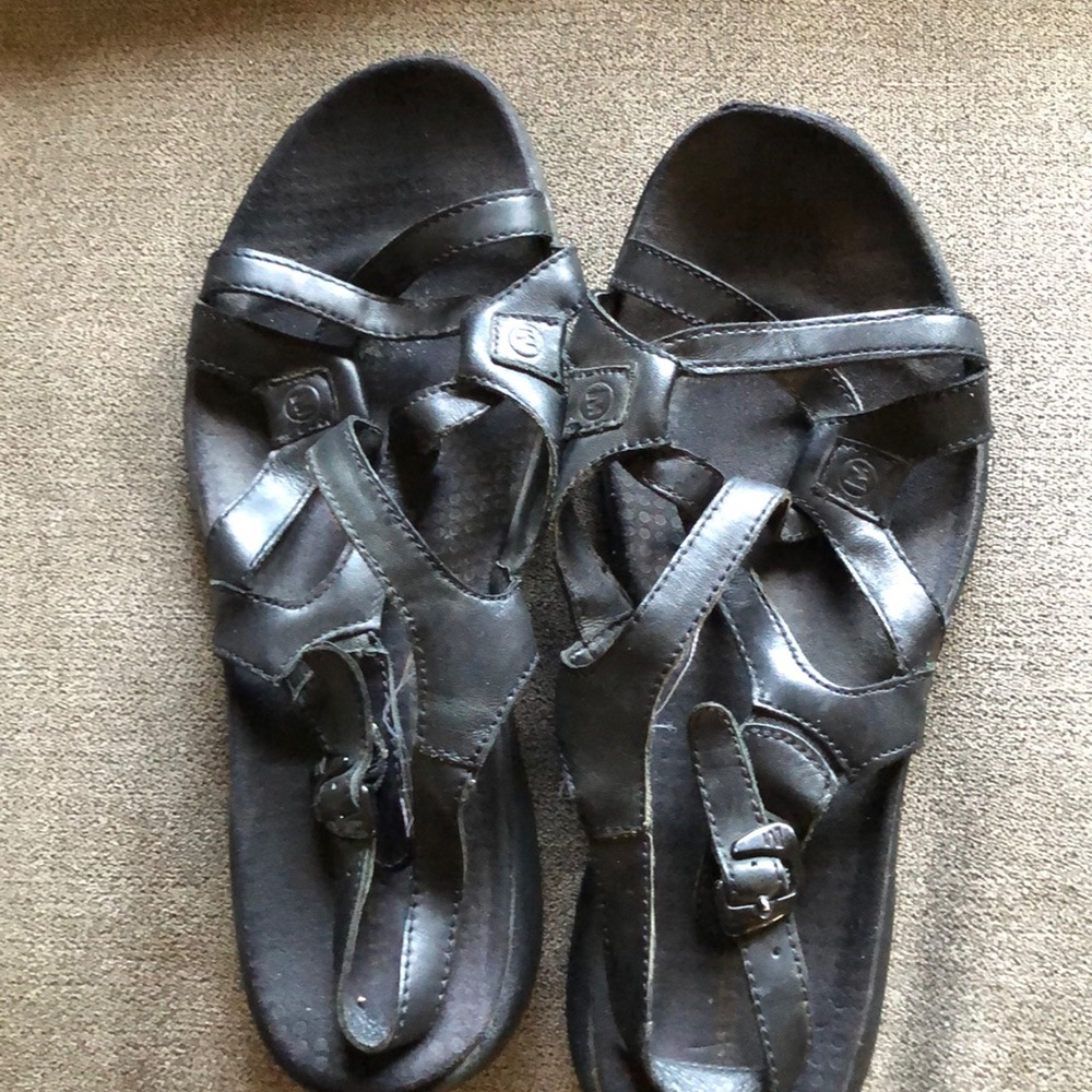 Merrell black strap sandals leather upper